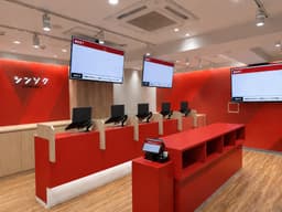 秋葉原3号店の商品棚