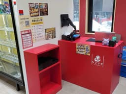 秋葉原4号店の商品棚